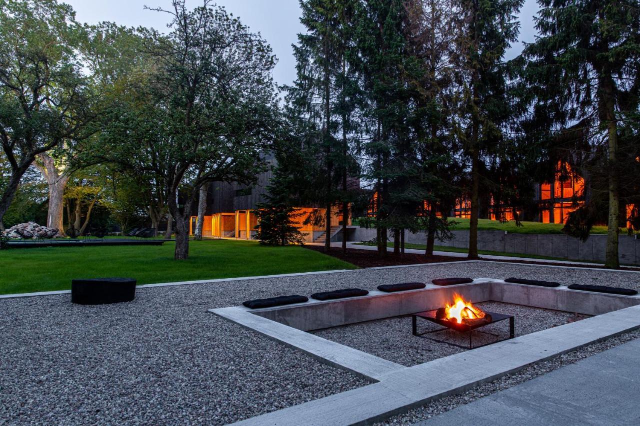 Camppinus Park Villa Jezierzany Exterior photo